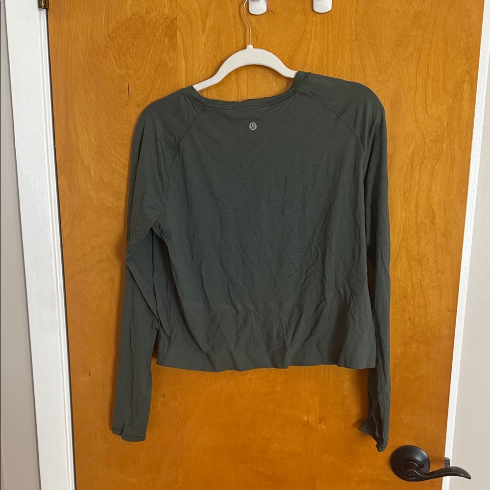 Lululemon Wunder Train Ling Sleeve Workout Top